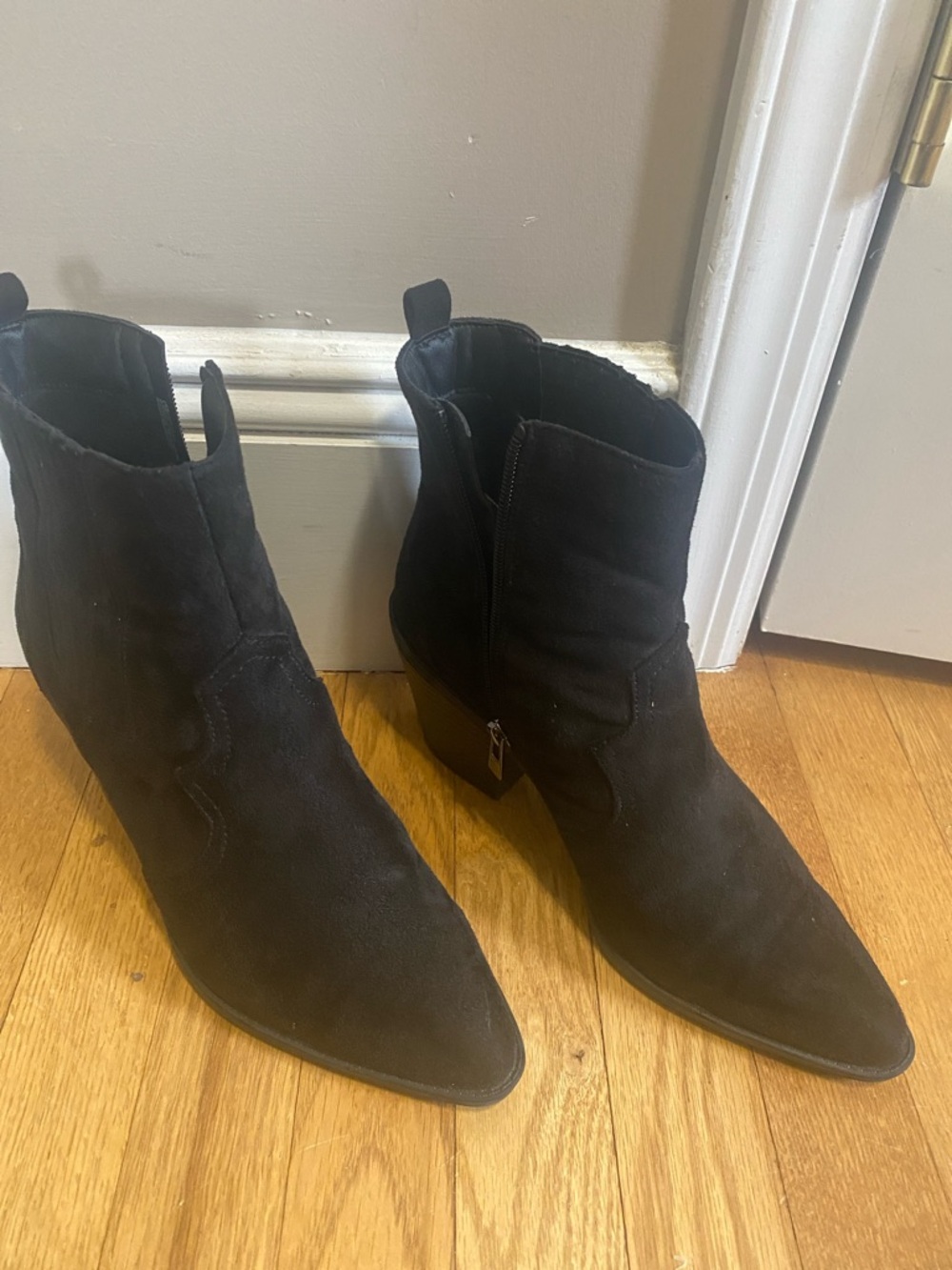 Sam & Libby Black Suede Pointed-Toe Ankle Booties